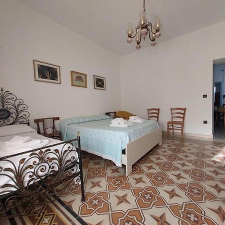 Casa Vacanze Zarinu Orgosolo Exteriér fotografie