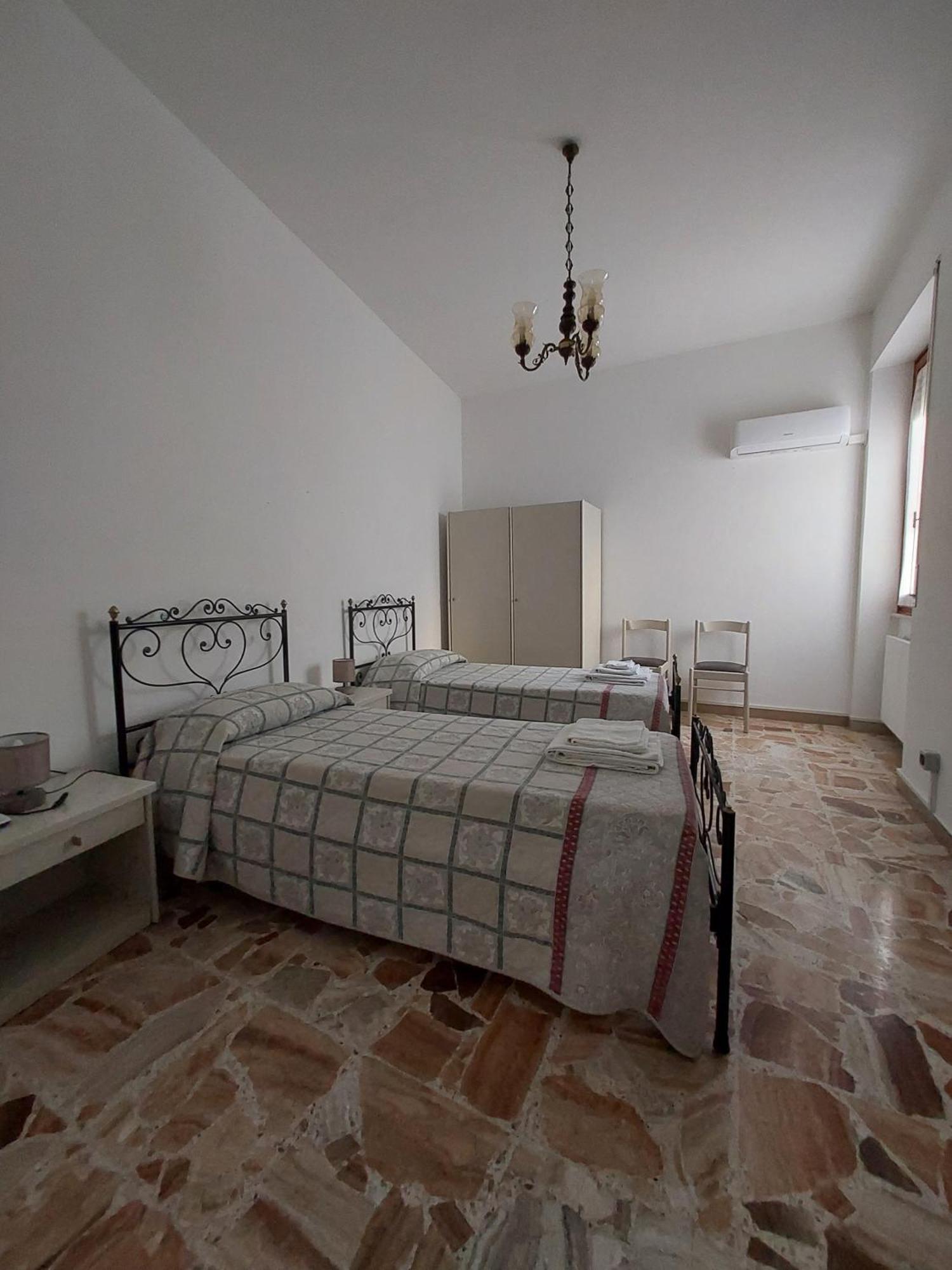 Casa Vacanze Zarinu Orgosolo Exteriér fotografie